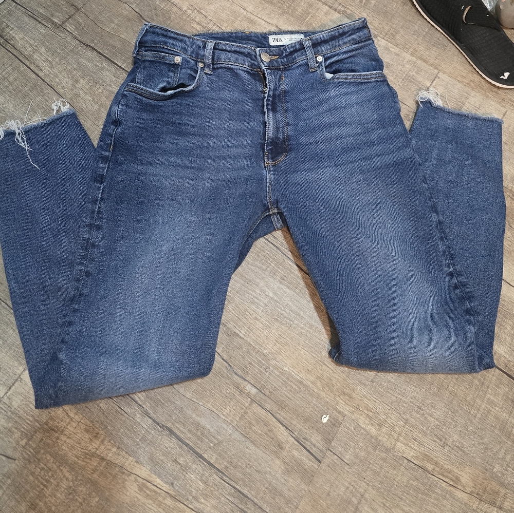 Zara Blue Ankle Cropped Jeans Size 14